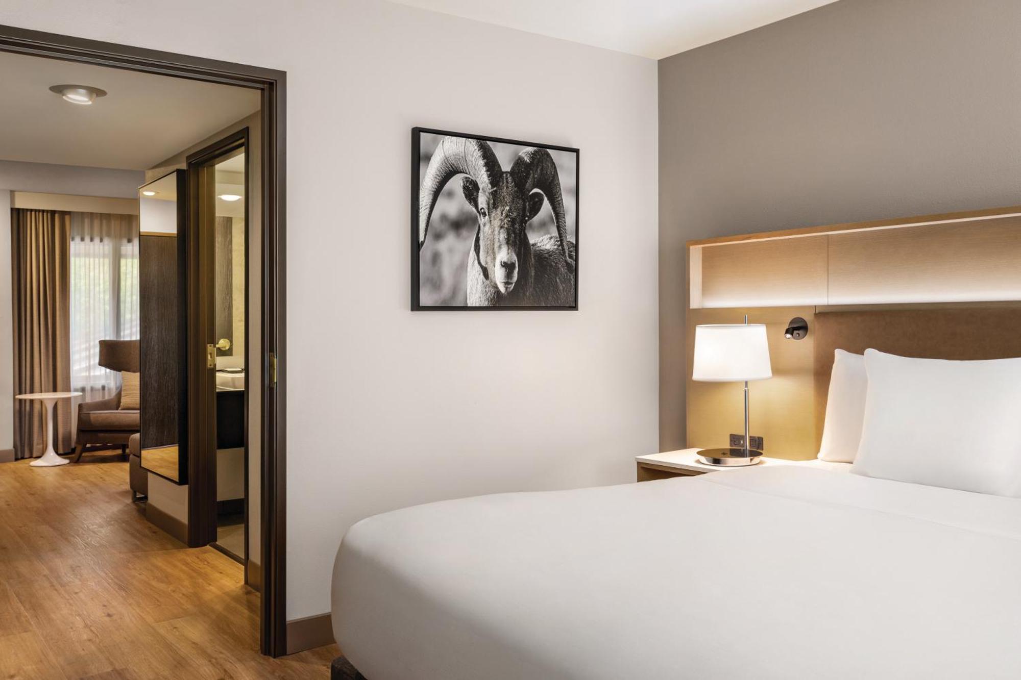 Radisson Hotel Colorado Springs Airport 외부 사진