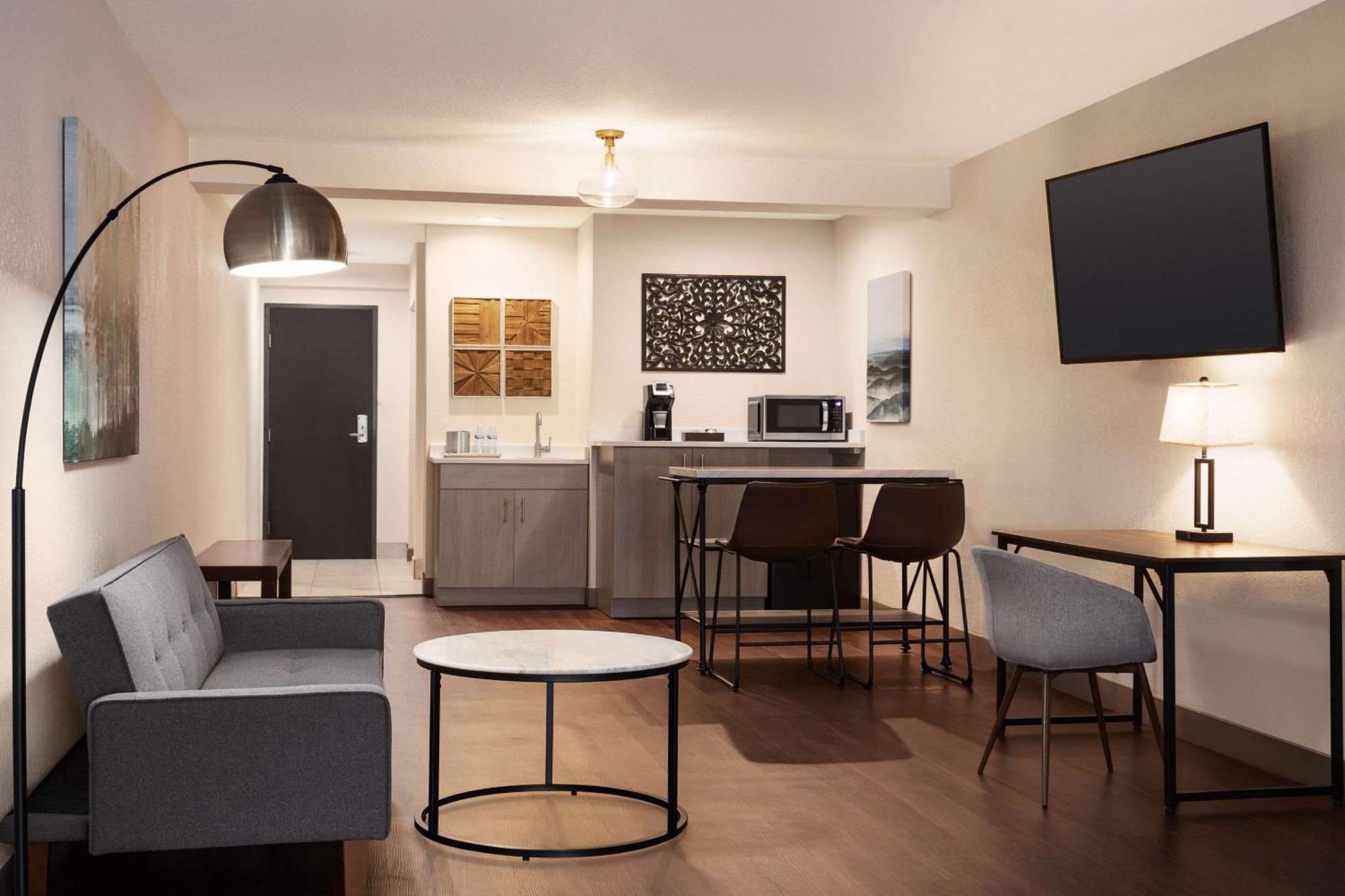 Radisson Hotel Colorado Springs Airport 외부 사진