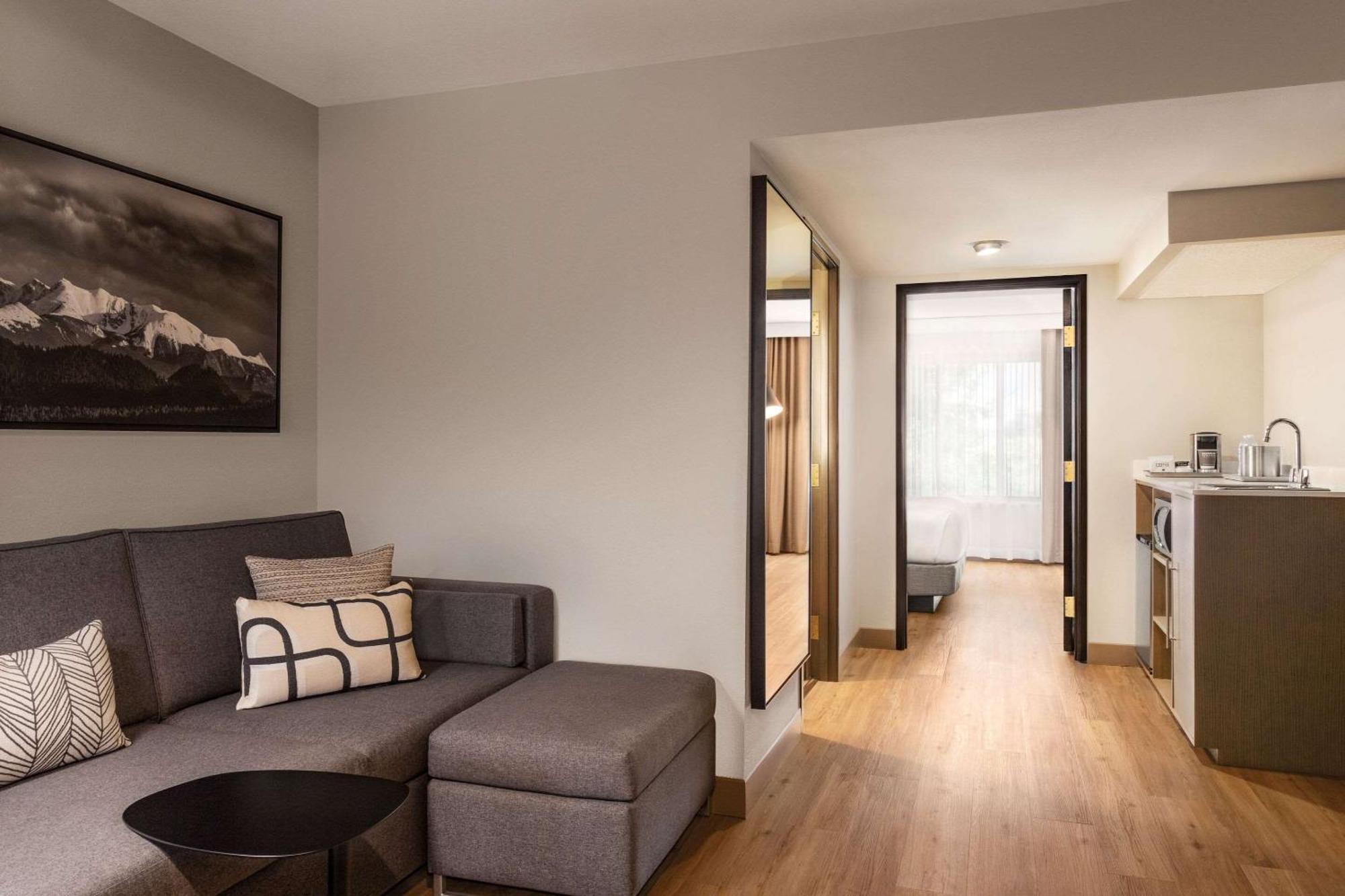 Radisson Hotel Colorado Springs Airport 외부 사진