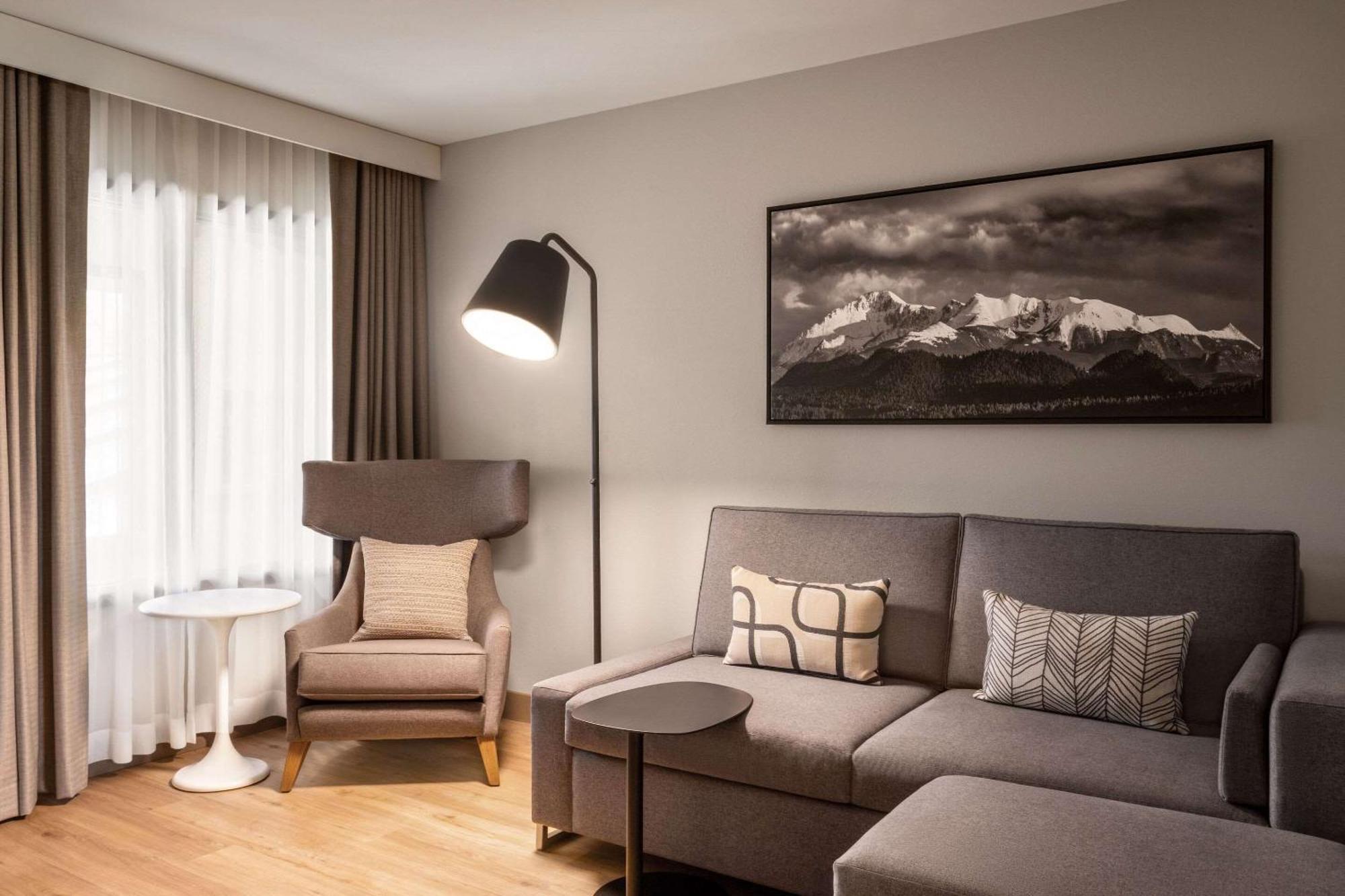 Radisson Hotel Colorado Springs Airport 외부 사진